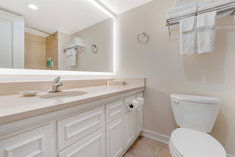 Bathroom 4, Best Western Dorchester Hotel, Nanaimo