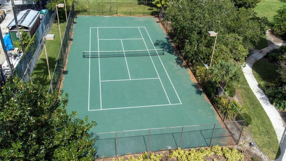Sport court, 2BR Near Universal & Epic Universepool & Gym, Orange