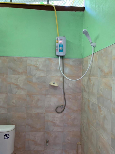 Bathroom 5, Khaosok Bamboo Huts Resort, Phanom