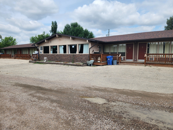 Exterior 4, Cedar Creek Resort, Division No. 1