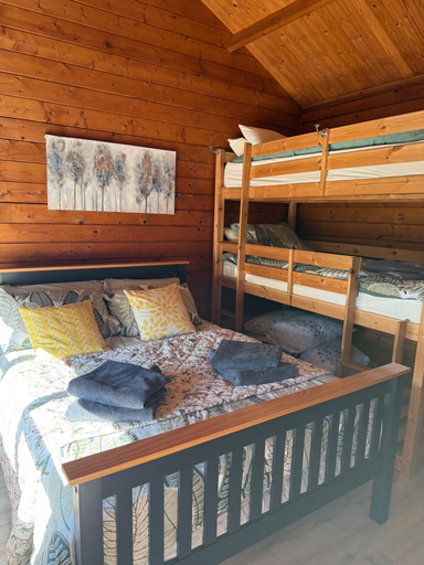 Room, Gortin Glen Forest Cabin, Sleeps 7 With Parking, Fermanagh and Omagh
