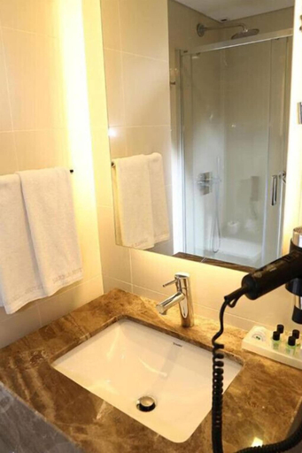 Bathroom 4, Marble Hotel, Beyoğlu