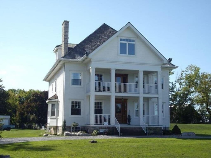 Exterior & Views, A La Gallarie Bed and Breakfast, Niagara