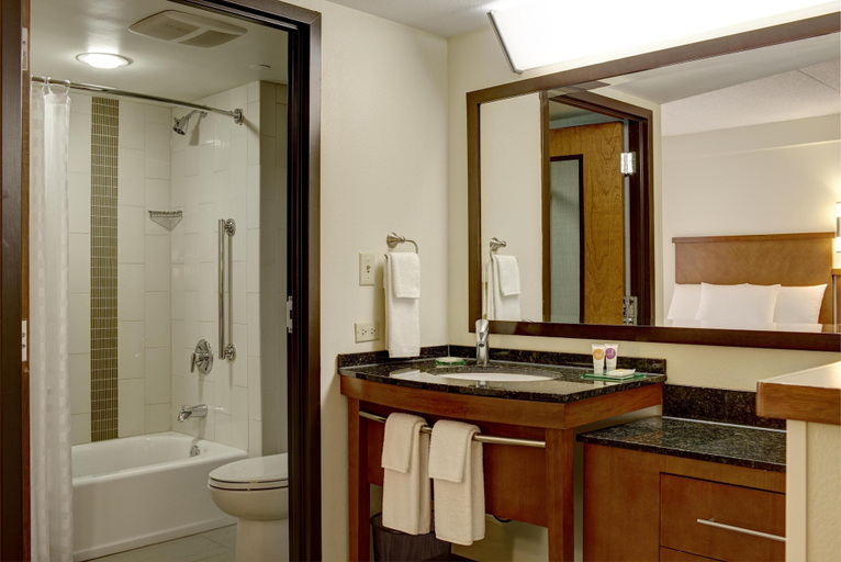 Bathroom 4, Hyatt Place Dublin/Pleasanton, Alameda