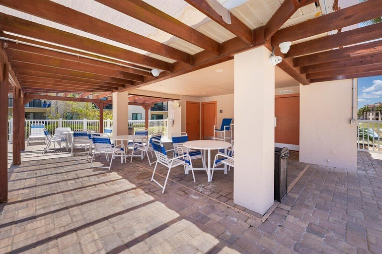 Food & Drinks 5, Ocean Village Club K35, Saint Johns