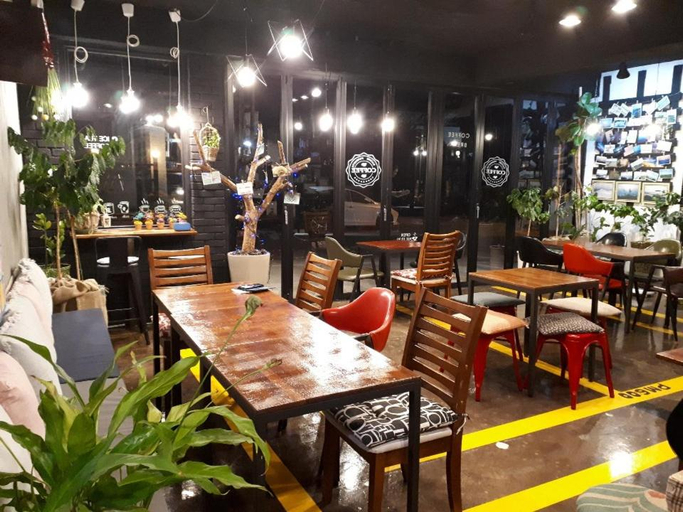 Food & Drinks