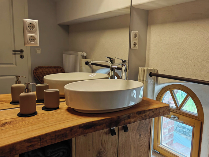 Bathroom 2, Wellness-apartment mit Eigener Sauna und Whirlpool, Bautzen