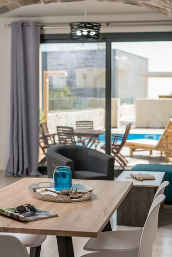 Room 3, Elmara Lux Seaside Villa 1 Private Pool in Crete, Faistos