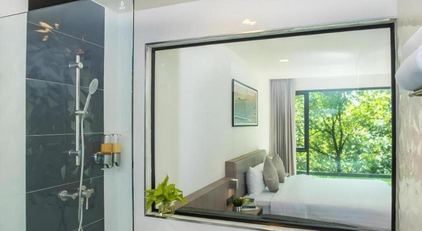 Bathroom 5, Pause and Play Hotel, Muang Chiang Mai