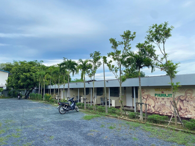 Property grounds 5, Baansuanphurajit, San Sai