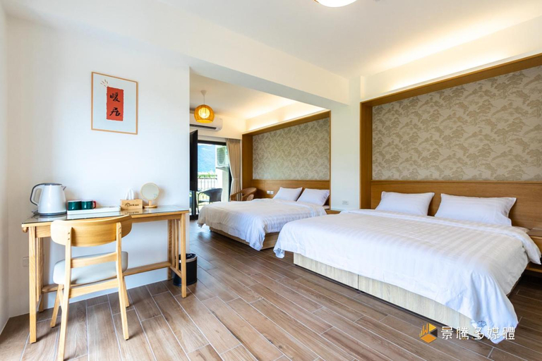 Bedroom 2, 50 Lan House, Yilan