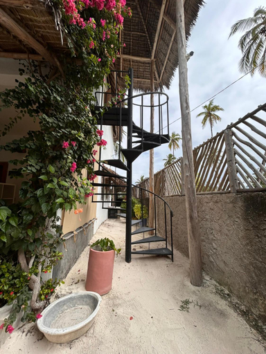 Others 4, BONDENI BEACH HOUSE, Kusini