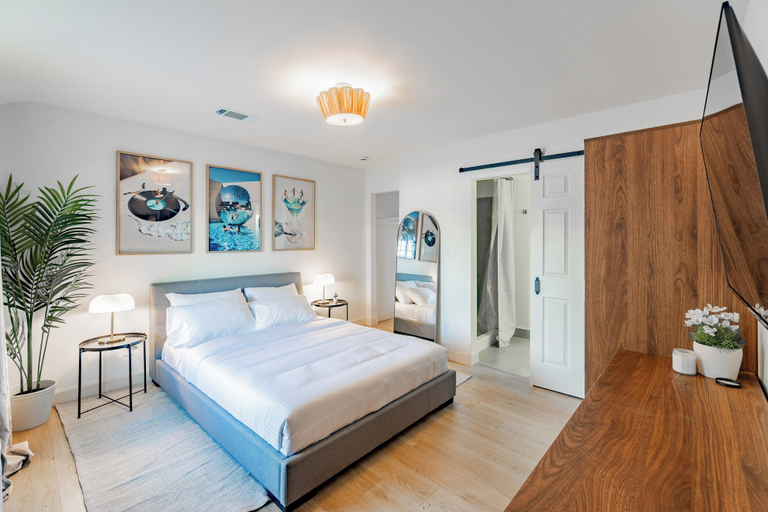 Room 4, The Parkway Boutique Hotel by the Falls, Niagara