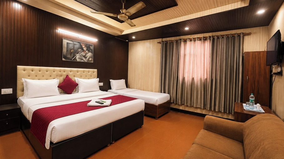 Bedroom 2, Hotel The Red Hut, Chandigarh