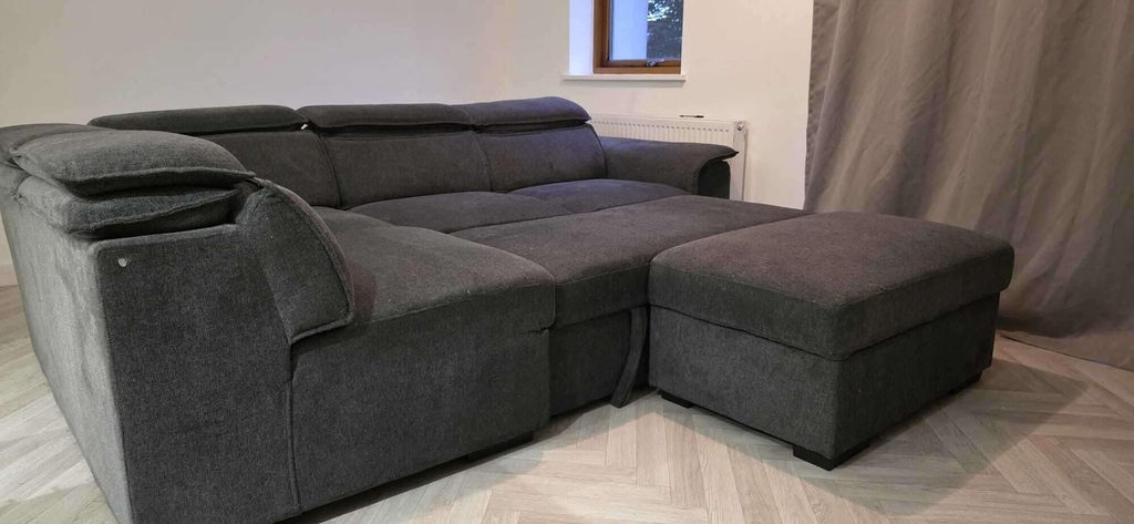 Living area 3, Pet Friendly 2-bed Apt, Sleeps 3 With Parking, Doncaster