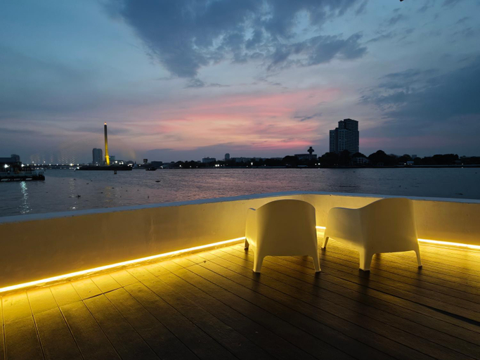 Sport & Beauty 2, Chao phraya riverfront house /Baan Rimphraya, Dusit