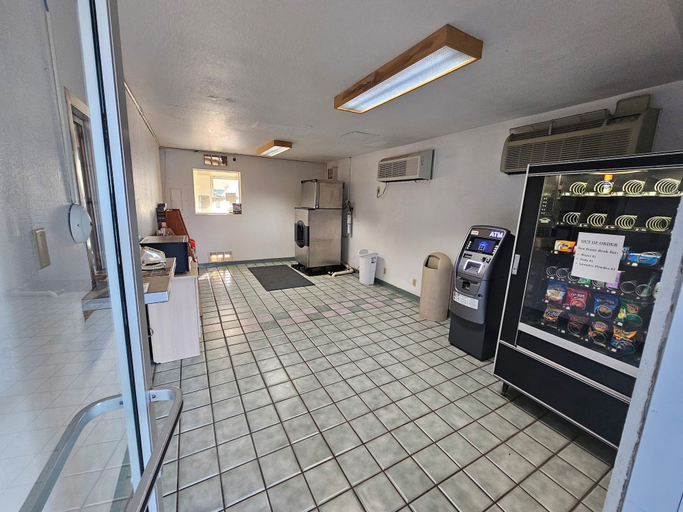 Others 5, Motel 6 Mitchell I-90, SD, Davison