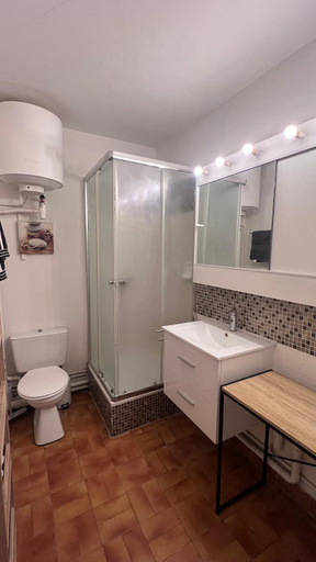 Bathroom 2, Les Appartements De Lina - Self Check-In, Hérault
