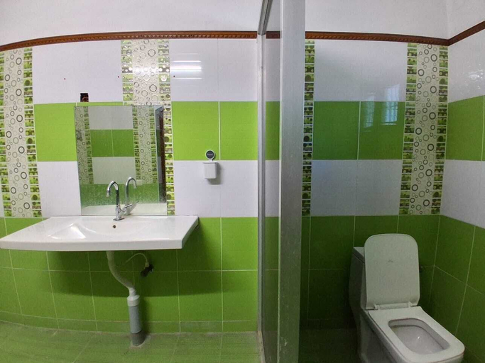 Bathroom, Luxe Home stay, Kancheepuram