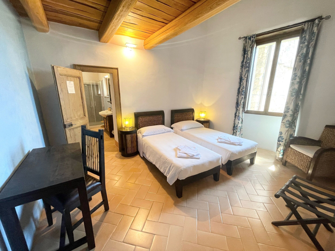 Others 5, Spoleto Tranquilita Sleeps 20 With Wifi Pool Yoga Studio Gardens and Views, Perugia