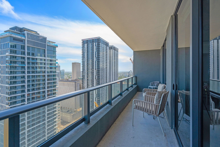 Property grounds 3, Gale Miami, Miami-Dade