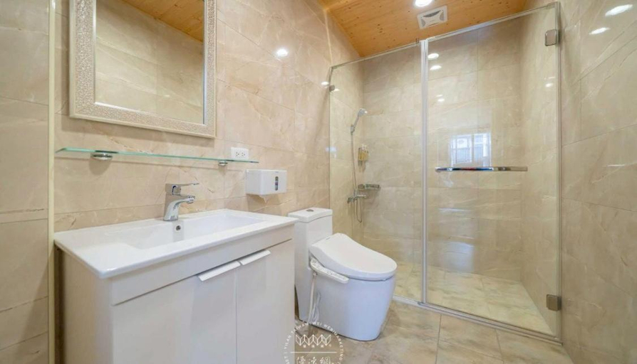 Bathroom 2, 青澤民宿 4-12人包棟服務, Yilan