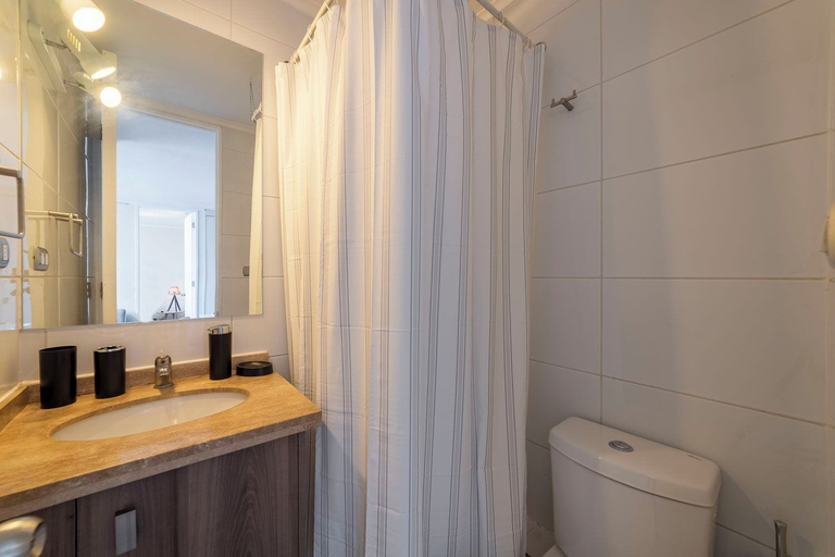 Bathroom 2, San Isidro Ideal for Families 4, Santiago