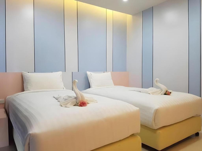 Bedroom 4, The Peak Boutique Hotel, Phra Phrom