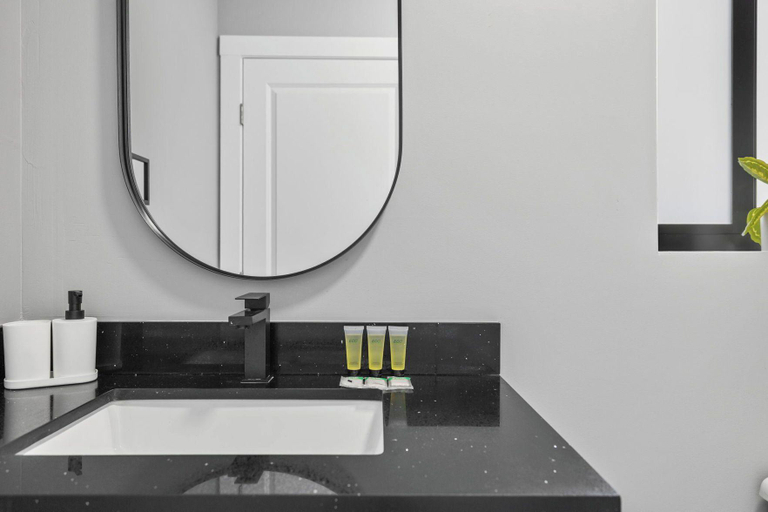 Bathroom 3, Brown House, Miami-Dade