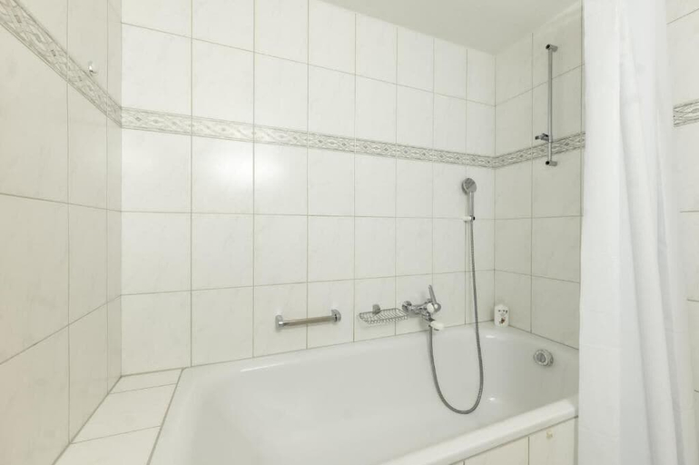 Bathroom 3, Haus Arcadia, Visp