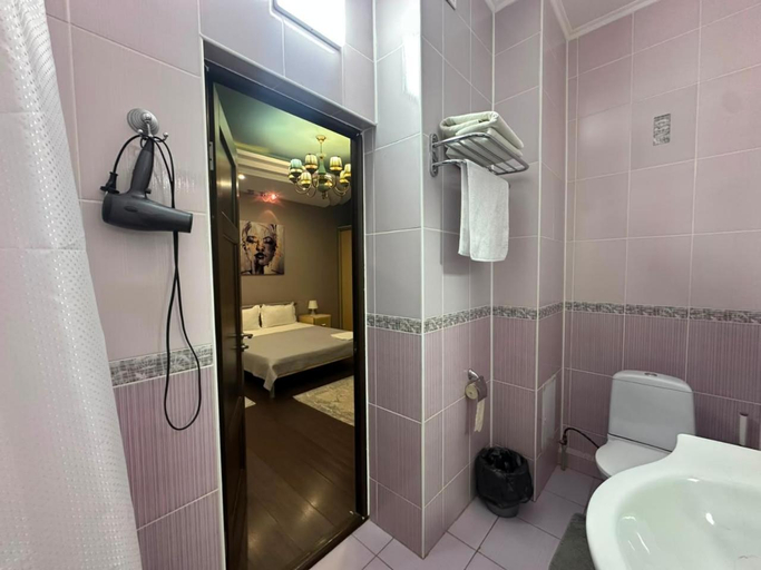 Bathroom, Dostyq, Astana City