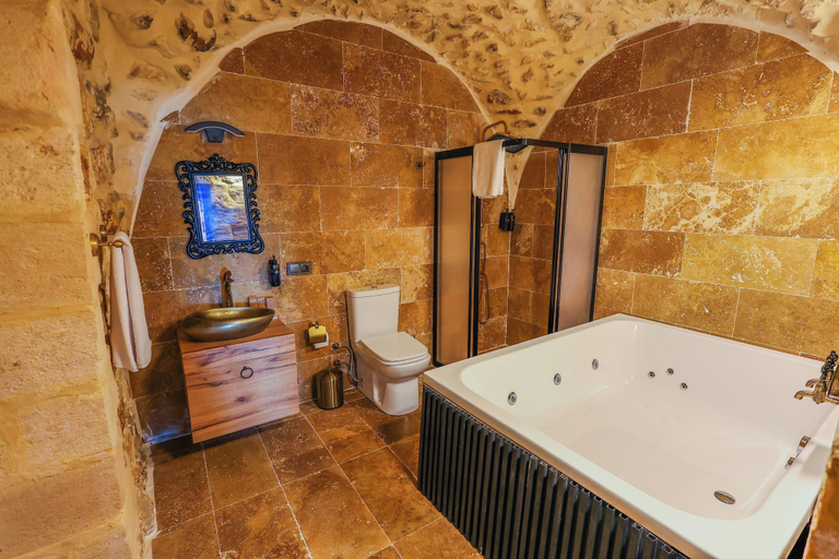 Bathroom 4, Mardin Bedirhan Bey Konak Hotel, Kızıltepe