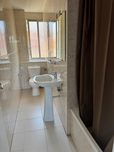 Bathroom 5, Hostal El Torero, Madrid
