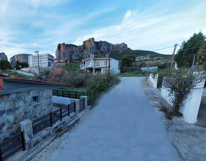 Room 3, The Patriko - Relaxing Stay With Meteora Views, Thessaly