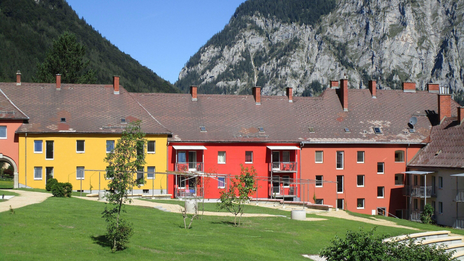 Others 1, Spacious apartment in Styria with garden view No Deposit, Leoben