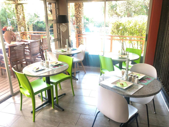 Food & Drinks 5, Cottonwood Guesthouse, Mangaung