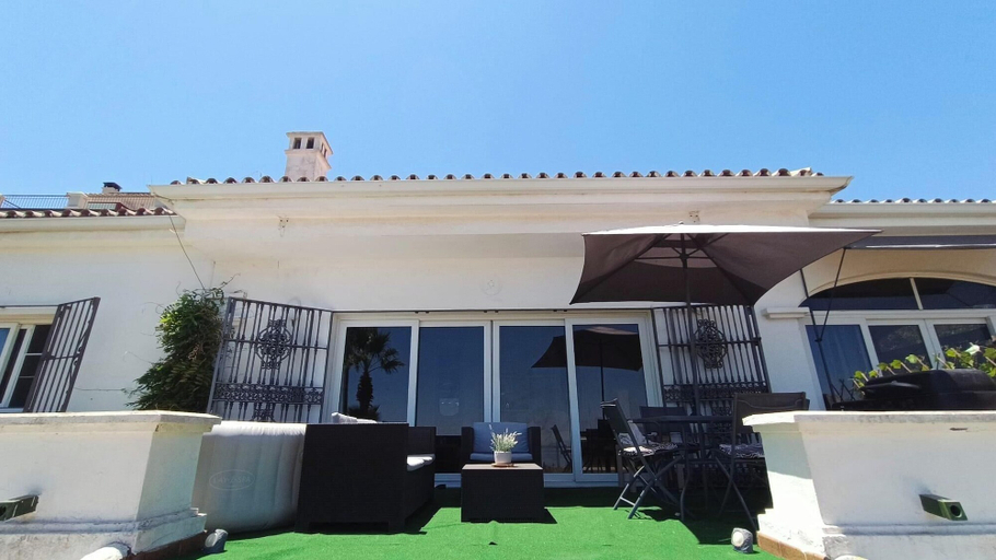 Terrace/patio 5, House - Sleeps 8 - Hot Tub - Beach Access, Málaga