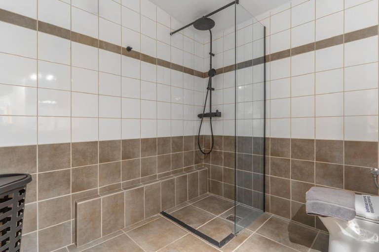 Bathroom 2, Gkr Luxury Apartments, Attica