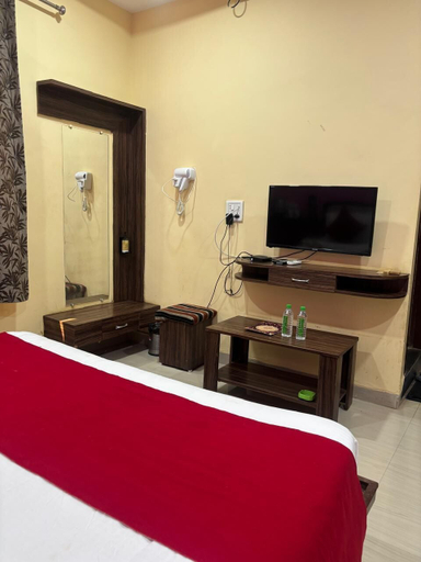 Bedroom 3, Hotel Fun N Food, Dhar