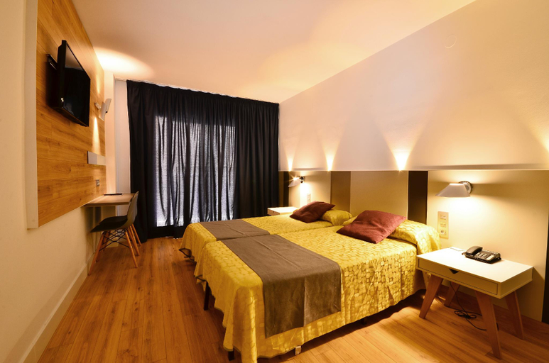 Bedroom 3, Hotel Olympus, Alicante