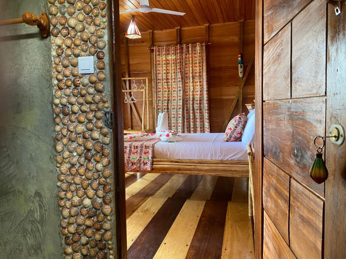 Bedroom 2, Monte Mar SaoTome, Lobata