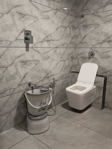 Bathroom 5, Hotel Grand Shivaay, Ahmadabad