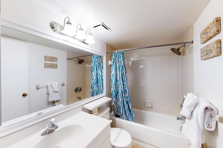 Bathroom 3, Shorewalk 103, Manatee