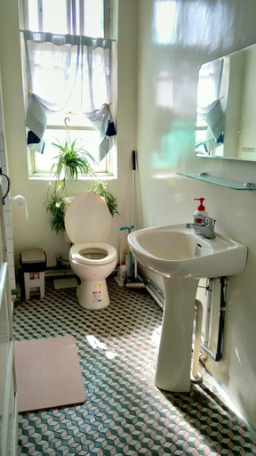 Bathroom 3, ZYIN Homestay, Kaohsiung