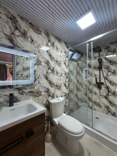 Bathroom 5, Sidi's GuestHouse, Sarandës