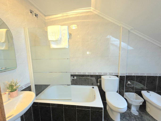 4, Hotel Quinfer Auto check-in Rooms, Cantabria