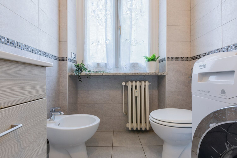 Bathroom 5, Regina Margherita by Wonderful Italy, Torino