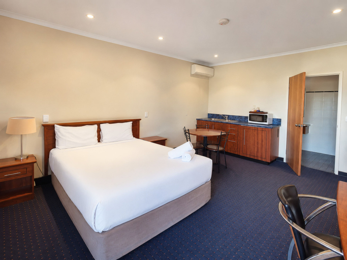 Bedroom 3, Gladstone Capricorn Apartments, Gladstone