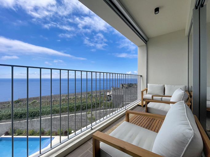 Room 5, Azure Atlantic Horizon by Atlantic Holiday, Câmara de Lobos