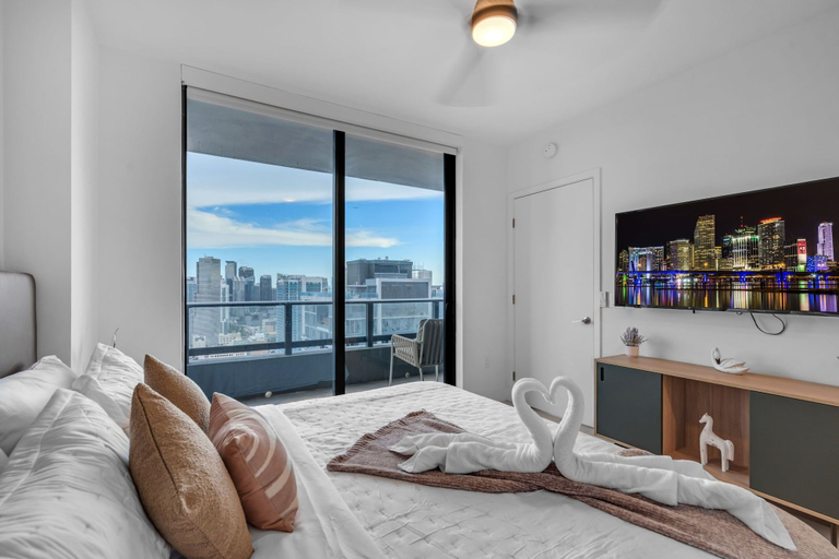 Room 2, Gale Miami, Miami-Dade
